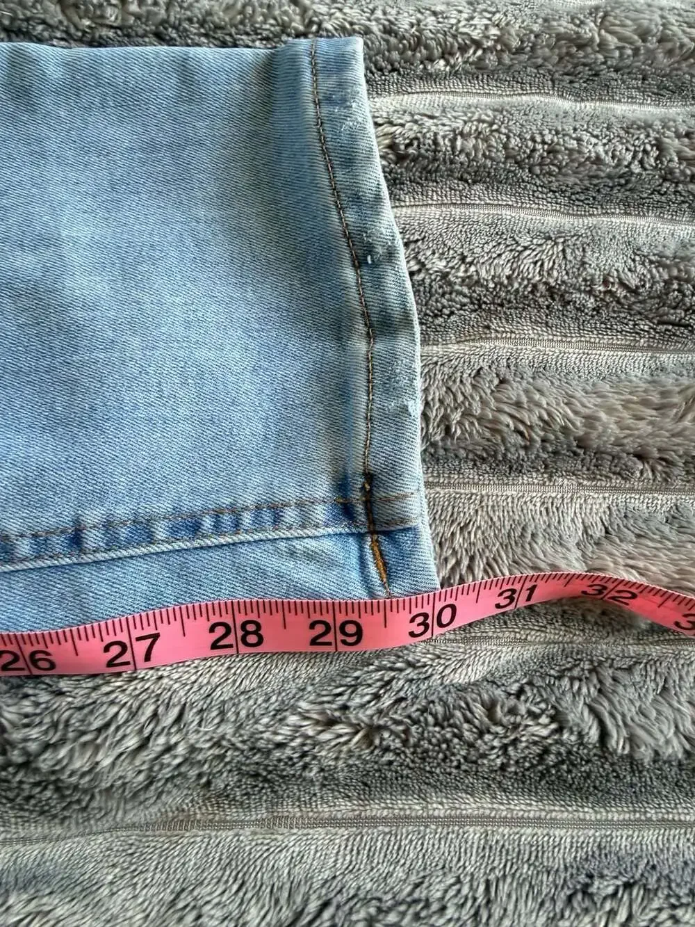 Lauren Conrad Boyfriend Jeans Size 2L Distressed Light Wash Normcore Capsule
